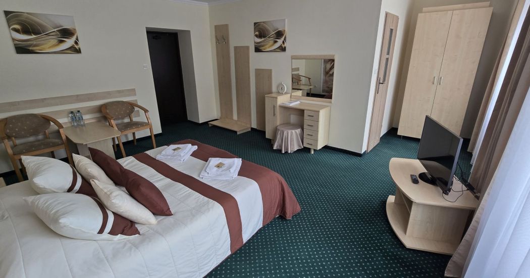 Pokój z łożem małżeńskim